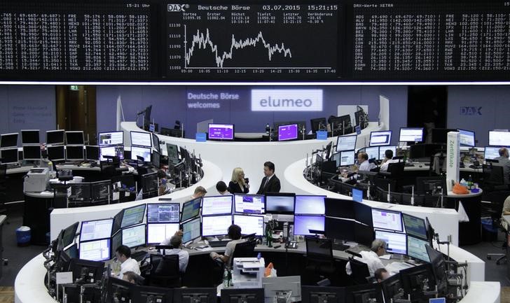 © Reuters. Los mercados europeos caen cerca de un 2 por ciento tras el 