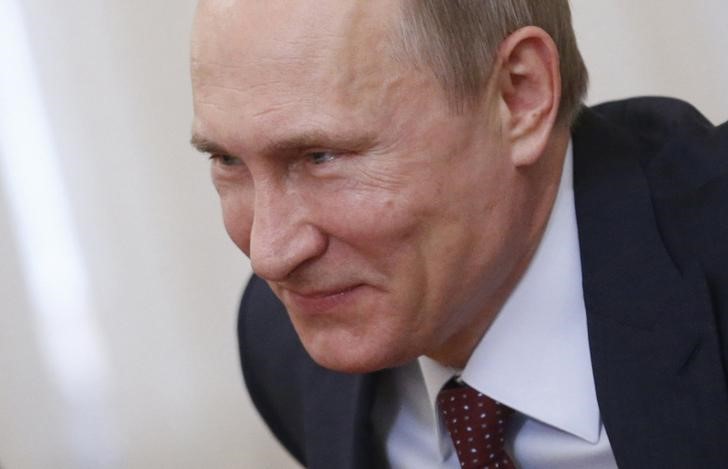 © Reuters. مصادر: رئيس وزراء اليونان سيجري مباحثات هاتفية مع بوتين اليوم