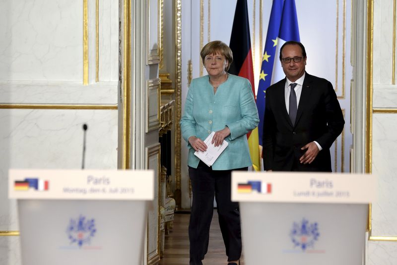 © Reuters. Merkel dice propuestas griegas deben ser puestas sobre la mesa esta semana