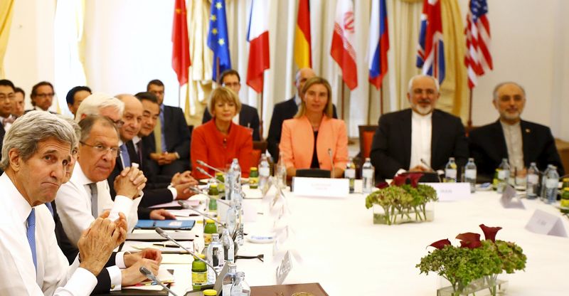 © Reuters. وكالة: "خلافات كبيرة" بين إيران والقوى الكبرى في المحادثات