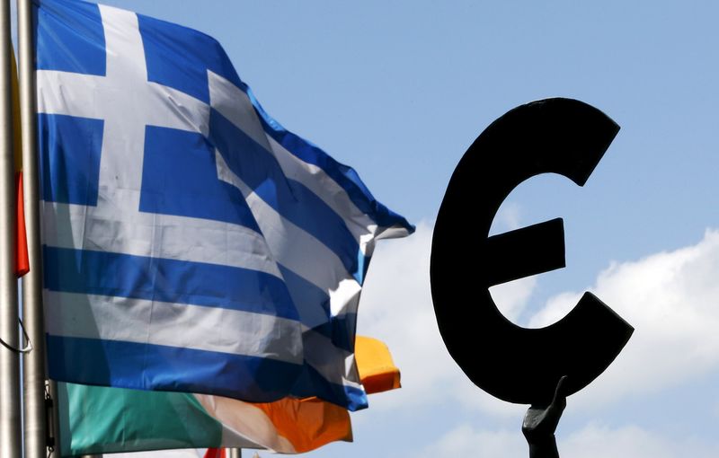 © Reuters. La quita de la deuda de Grecia no es tabú, dice el ministro luxemburgués 