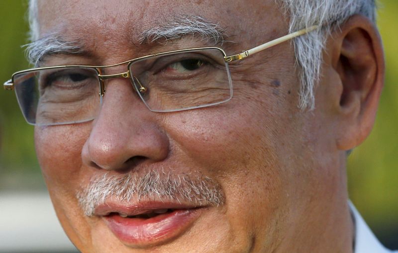 © Reuters. ماليزيا تجمد ستة حسابات مصرفية مرتبطة بفضيحة فساد لرئيس الوزراء