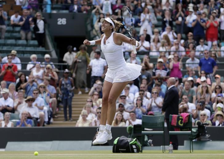 © Reuters. Muguruza, primera española en 18 años en meterse en semifinales en Wimbledon