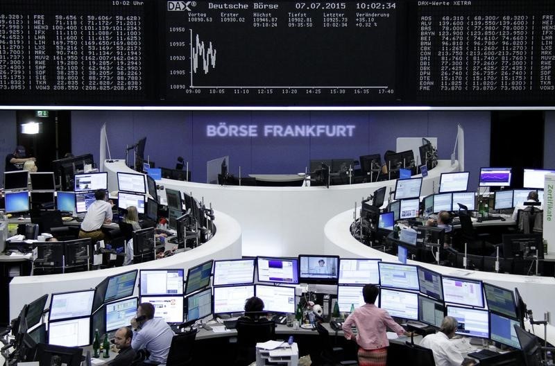 © Reuters. La sala operativa della borsa di Francoforte 