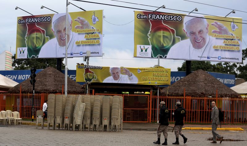 © Reuters. El Papa visitará una violenta prisión en Bolivia gobernada por los reclusos
