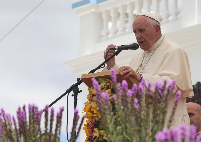 © Reuters. Papa Francisco em El Quinche, Equador