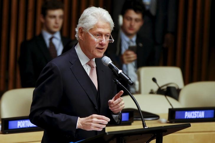 © Reuters. Former U.S. President Bill Clinton speaks at the 2015 Partnerships Forum of the Economic and Social Council at the United Nations headquarters in New York