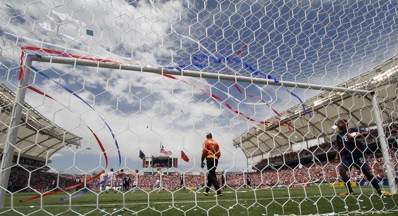 © Reuters. Cuba sufre primera deserción en Copa de Oro un día antes de debut