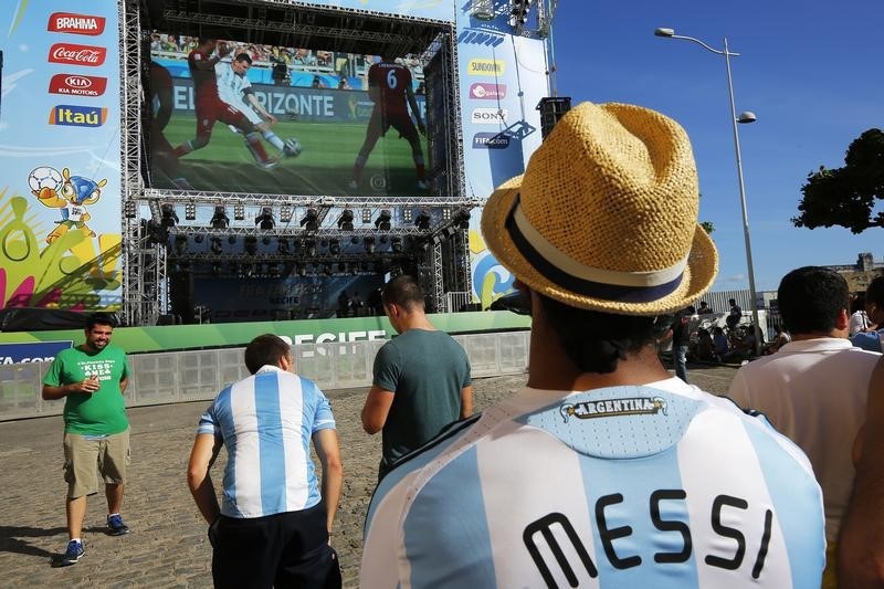 © Reuters. Argentina lidera el ranking de la FIFA por primera vez en siete años
