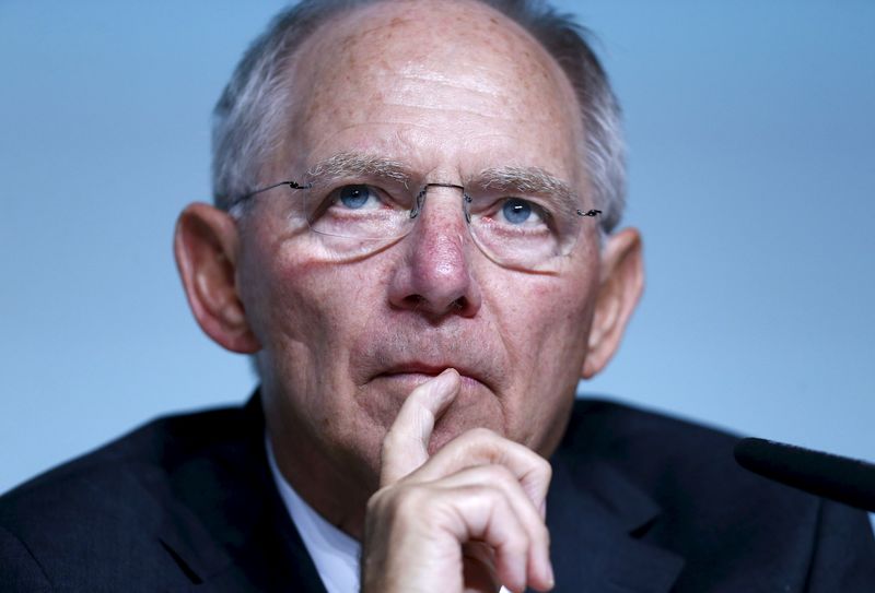 © Reuters. El margen para reconfigurar la deuda griega es escaso, dice Schäuble