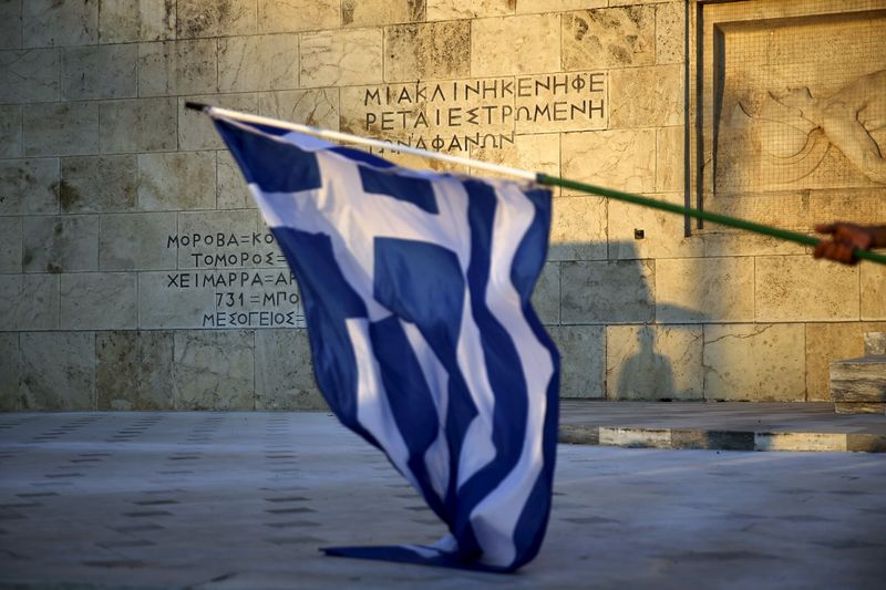 © Reuters. Grecia envía su plan de reformas a la UE, espera votación en su Parlamento