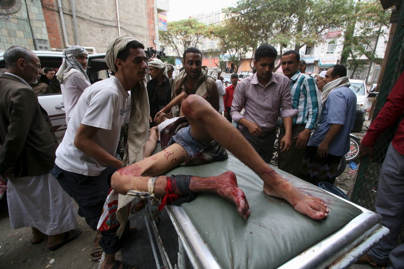 © Reuters. سكان:ضربات جوية تقودها السعودية على صنعاء