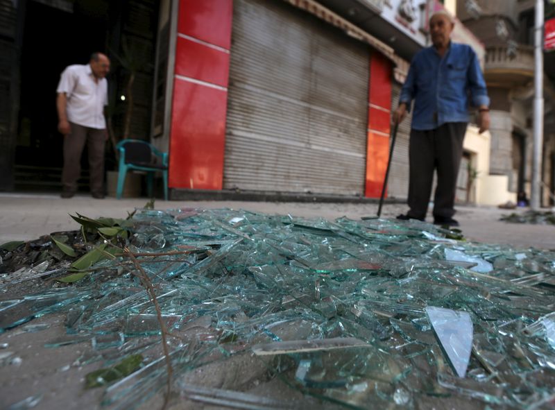 © Reuters. Estado Islámico se atribuye el ataque contra el consulado italiano en El Cairo