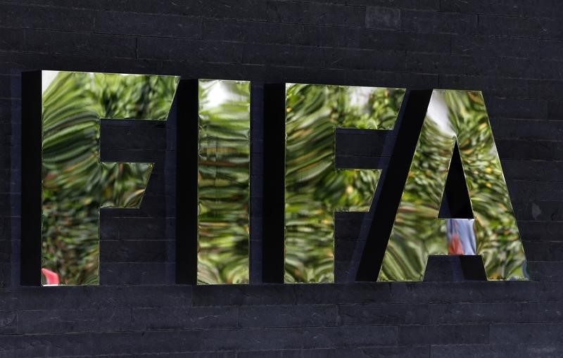 © Reuters. The logo of soccer's international governing body FIFA is seen on its headquarters in Zuric