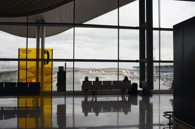 © Reuters. El tráfico en los aeropuertos de Aena sube un 3,7% en junio gracias a Barajas