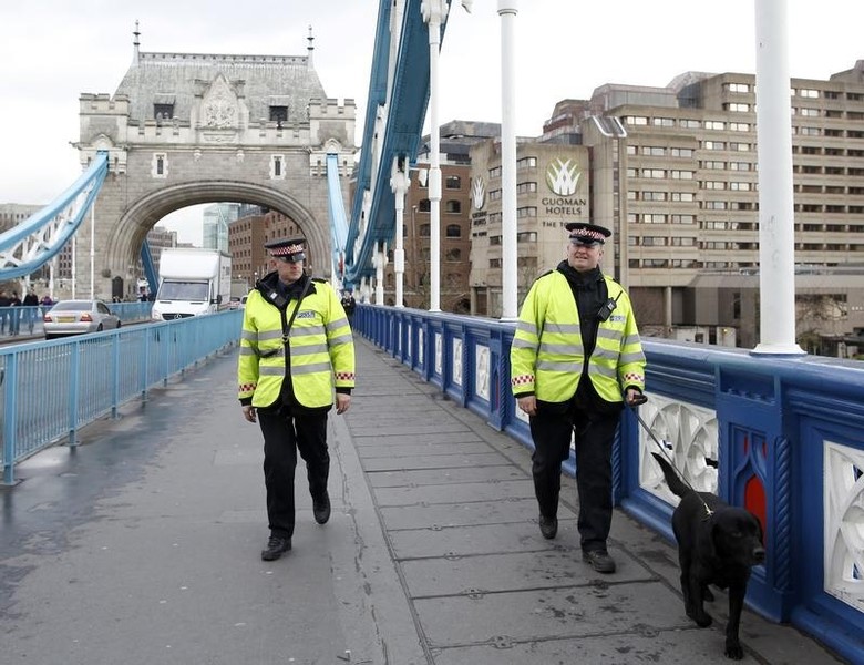 © Reuters. Reino Unido detiene a tres personas en una redada antiterrorista
