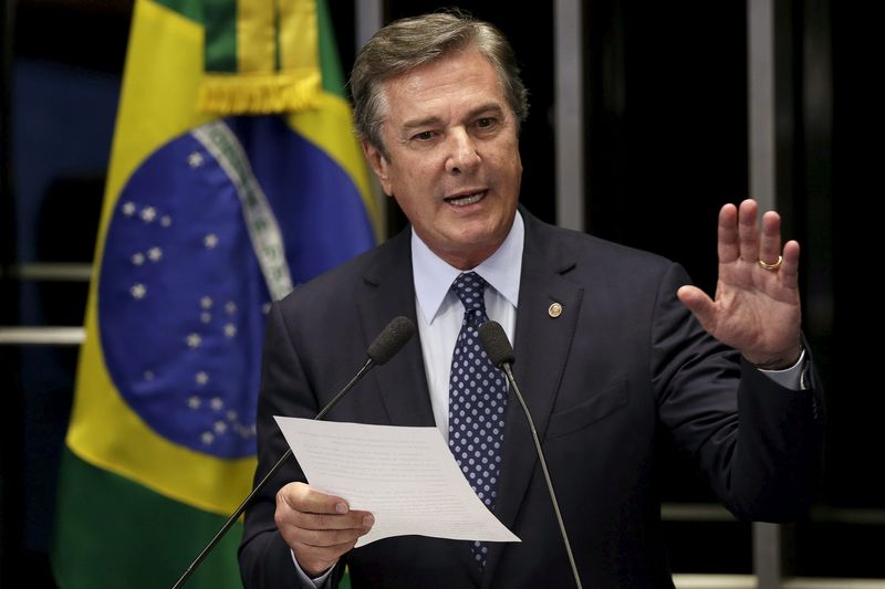 © Reuters. Senador Fernando Collor de Mello (PTB-AL) discursa no Senado, em Brasília