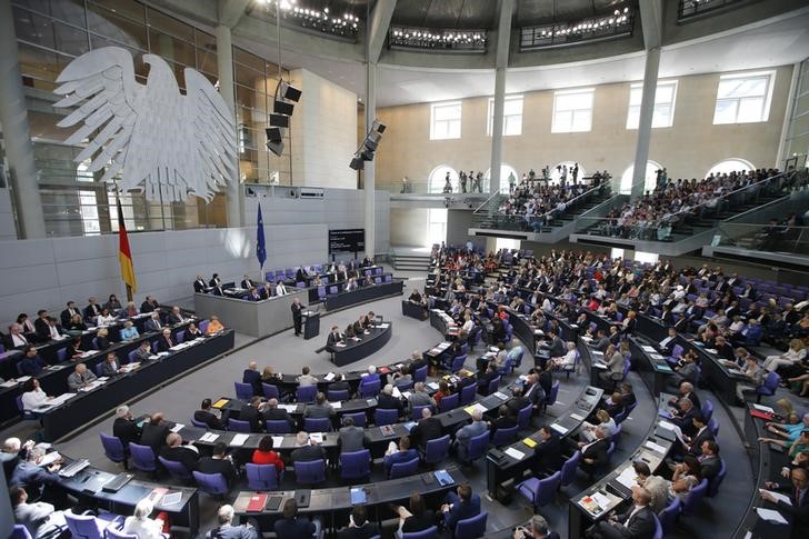 © Reuters. Alemania advierte que no permitirá una quita en la deuda griega
