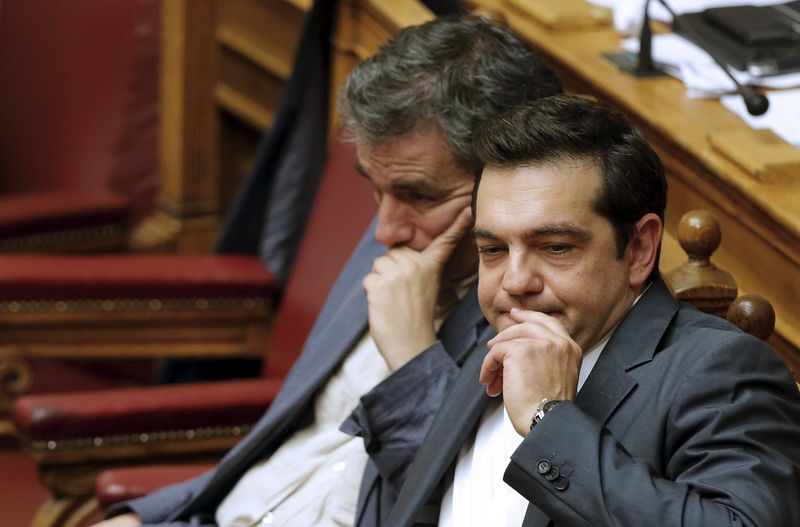 © Reuters. LE PARLEMENT GREC VALIDE L'ACCORD DE BRUXELLES, SYRIZA EN CRISE