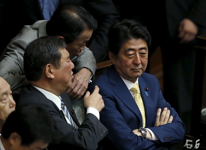 © Reuters. مجلس النواب الياباني يقر تشريعات أمنية رغم الاحتجاجات