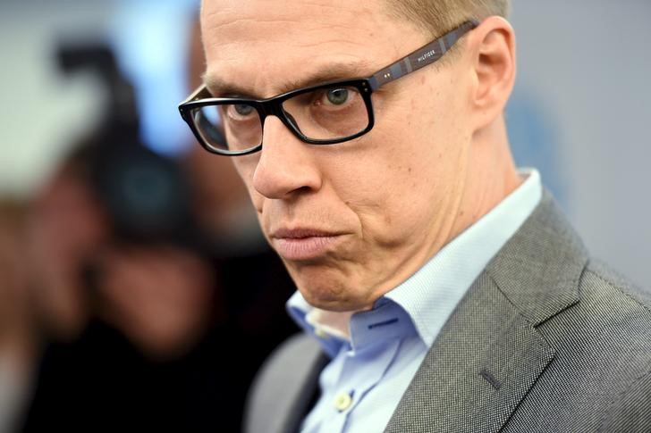 © Reuters. Ministro das Finanças da Finlândia, Alexander Stubb, durante encontro em Helsinque