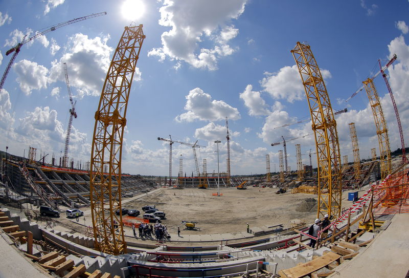 © Reuters. A general view of a construction site of the new soccer stadium in the city of Rostov-on-Don, Russia