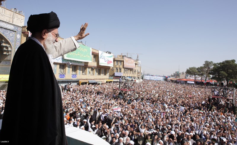 © Reuters. El líder religioso iraní promete no cambiar la política antiamericana 