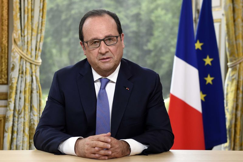 © Reuters. El presidente de Francia llama a la creación de un Gobierno de la zona euro