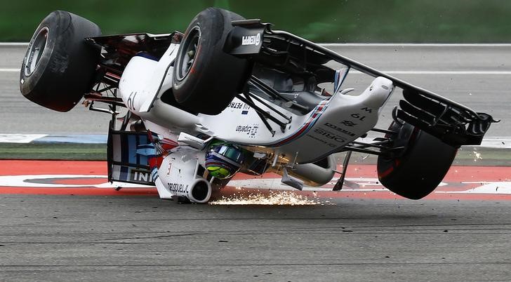 © Reuters. ايكلستون يقر بأن فورمولا 1 ستظل خطيرة رغم إجراءات السلامة