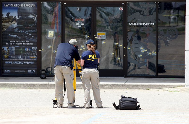 © Reuters. الكونجرس الامريكي يبحث طريقة تعامل إف.بي.آي. مع اطلاق الرصاص في تنيسي