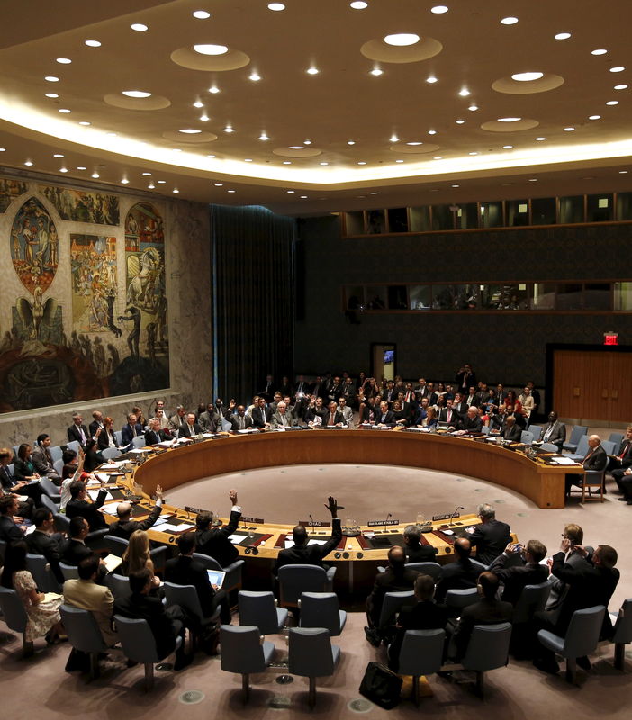© Reuters. El Consejo de Seguridad de la ONU respalda el acuerdo nuclear con Irán