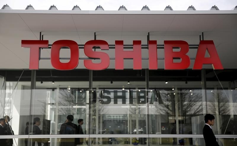 © Reuters. TOSHIBA A GONFLÉ SES PROFITS DE 1,13 MILLIARD D'EUROS