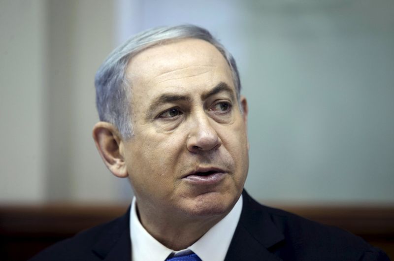 © Reuters. Israeli PM Netanyahu attends cabinet meeting in Jerusalem