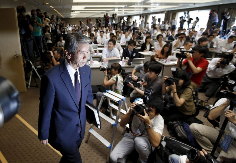 © Reuters. El CEO de Toshiba renuncia por escándalo sobre contabilidad