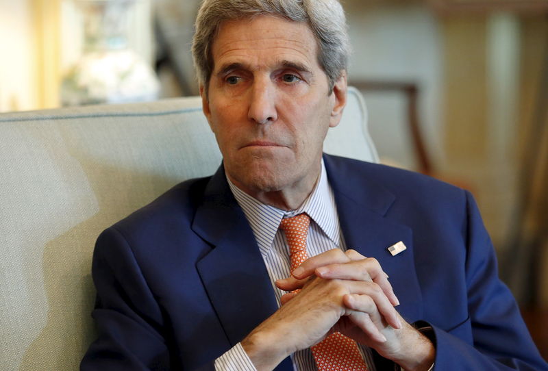 © Reuters. Kerry ve "muy preocupante" el compromiso de Irán de desafiar a EEUU  