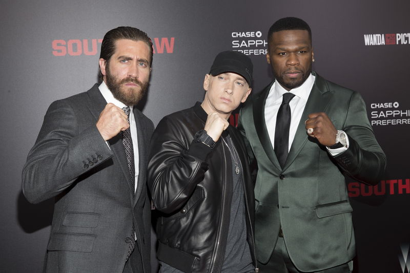 © Reuters. Jake Gyllenhaal, Eminem e Curtis "50 Cent" Jackson ma pré-estreia de "Nocaute" em Nova York