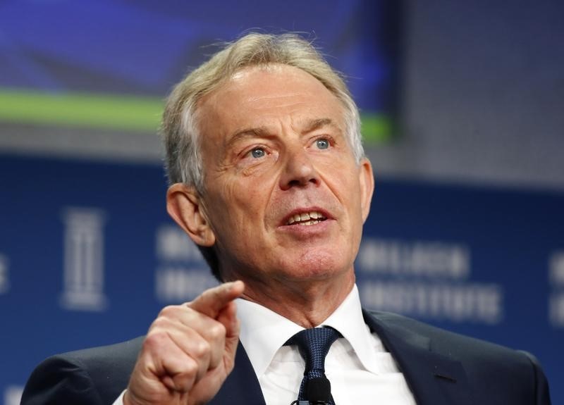 © Reuters. Tony Blair speaks at the 2014 Milken Institute Global Conference in Beverly Hills