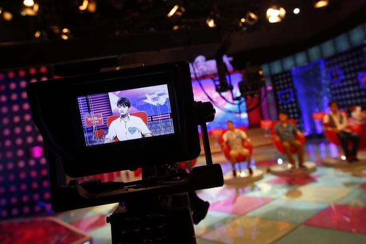 © Reuters. Gravação de programa de TV em Xangai