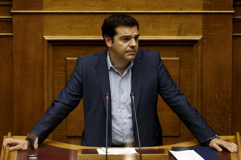 © Reuters. Primeiro-ministro grego, Alexis Tsipras, durante sessão parlamentar, em Atenas