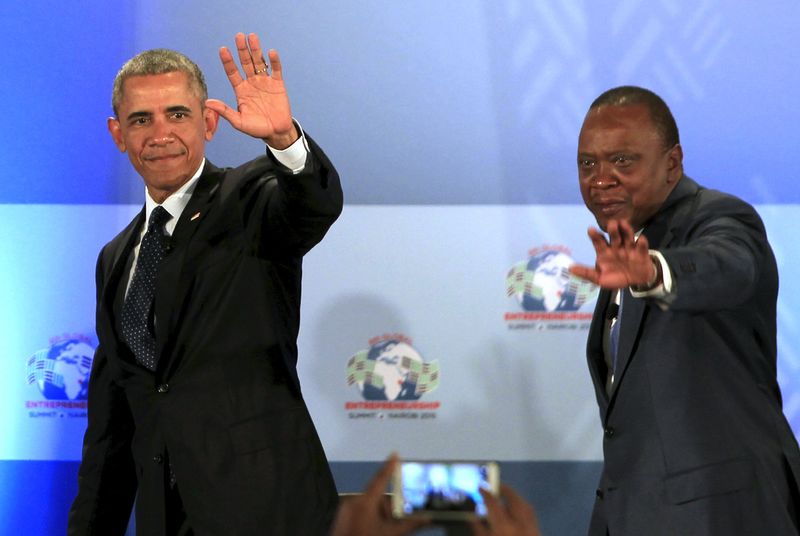 © Reuters. Obama dice que los empresarios pueden dar esperanza y crecimiento a África  
