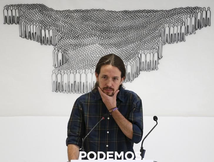 © Reuters. PP y PSOE repuntan electoralmente y Podemos sigue cayendo, según sondeo