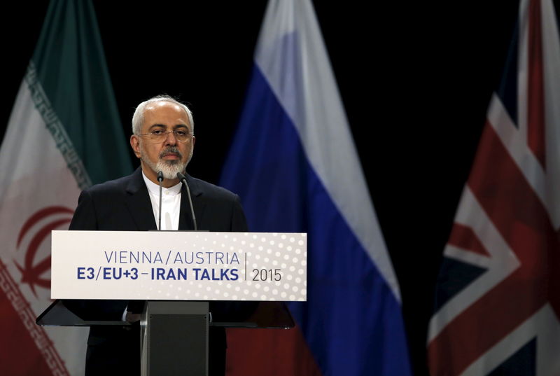 © Reuters. Iranian Foreign Minister Mohammad Javad Zarif attends a joint news conference with High Representative of the European Union for Foreign Affairs and Security Policy Federica Mogherini (not pictured) at the Vienna International Center in Vienna, Austria 