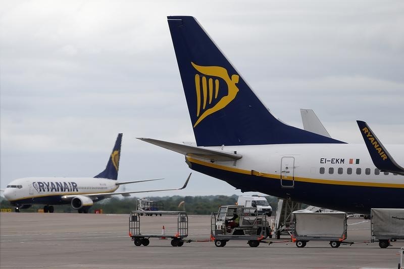 © Reuters. RYANAIR RELÈVE SON OBJECTIF