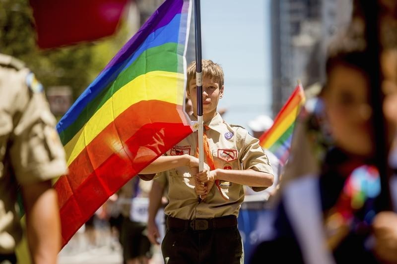 © Reuters. Los Boy Scouts retiran la prohibición total a adultos gay