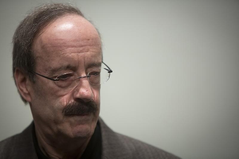 © Reuters. U.S. Representative Eliot Engel (D-NY) speaks at a news conference in New York