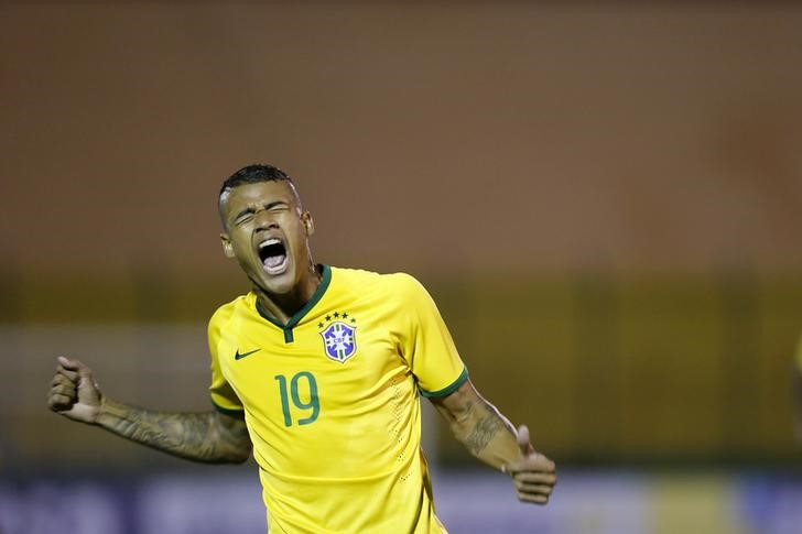 © Reuters. Atacante Kenedy comemorando gol durante partida da seleção brasileira Sub-20