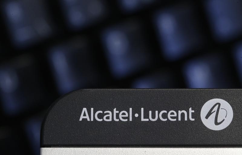 © Reuters. ALCATEL-LUCENT RÉORGANISE SA DIRECTION