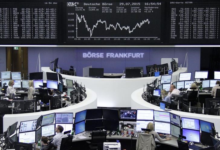 © Reuters. Las bolsas europeas abren al alza por la campaña de resultados 