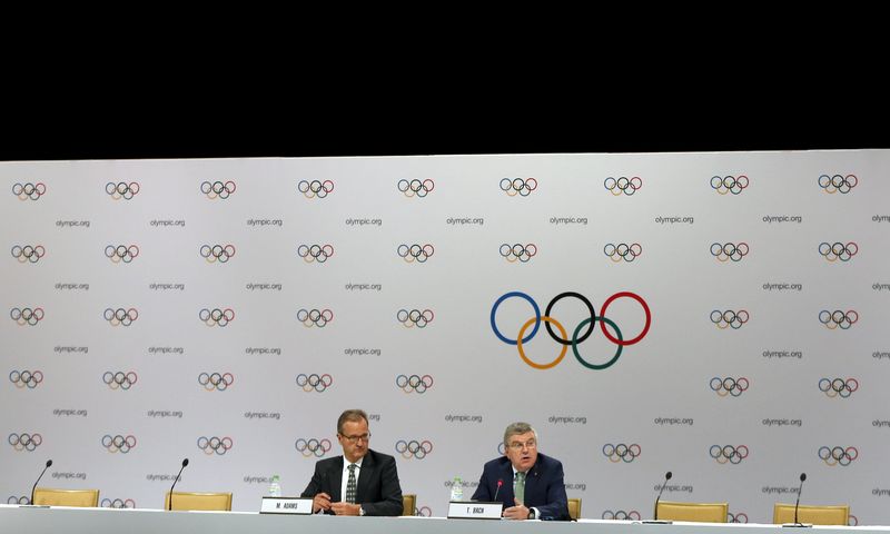 © Reuters. President of the International Olympic Committee (IOC) Thomas Bach speaks at a news conference following the IOC executive board meeting in Kuala Lumpur, Malaysia