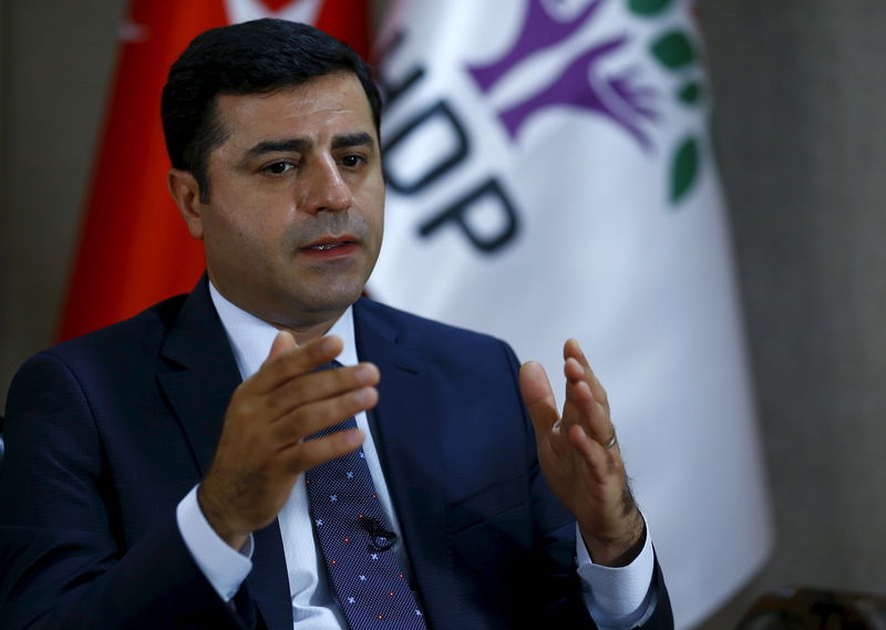 © Reuters. The leader of Turkey's pro-Kurdish opposition Peoples' Democratic Party Selahattin Demirtas answers a question during an interview with Reuters in Ankara